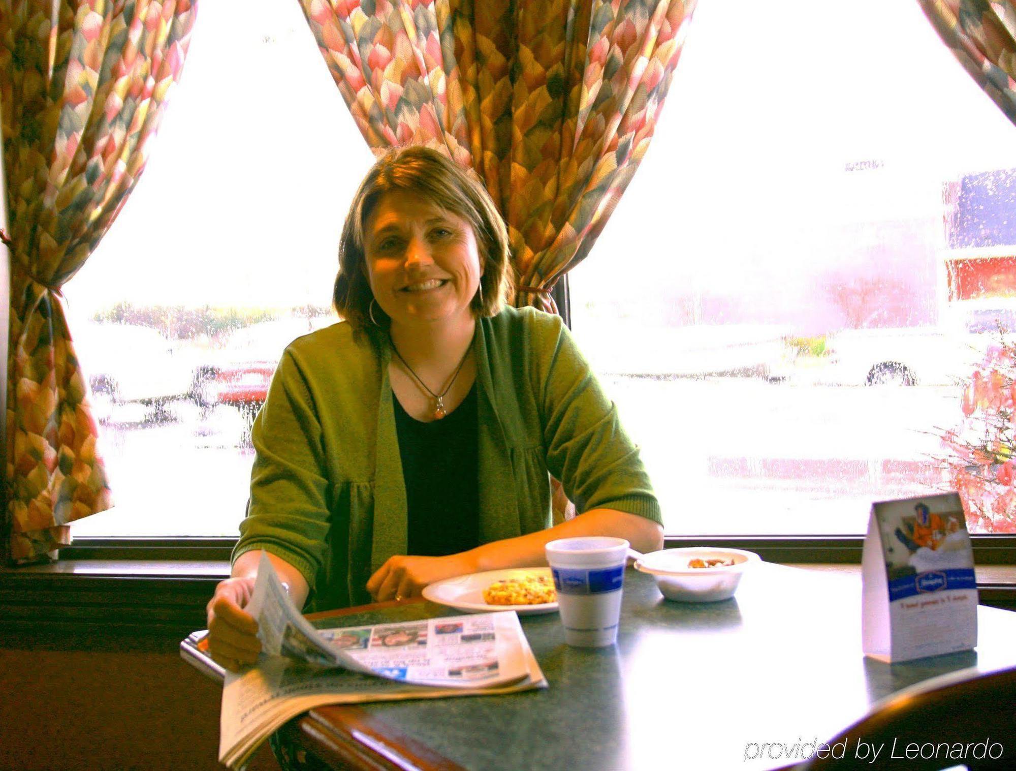 Hampton Inn Gaylord Restaurant billede